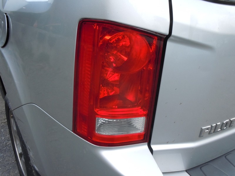2009-2015 Honda Pilot Tail Light Lamp Driver Left OEM