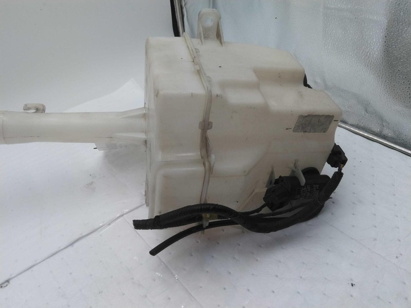 Used Washer Fluid Reservoir fits: 2014 Hyundai SonataGrade A