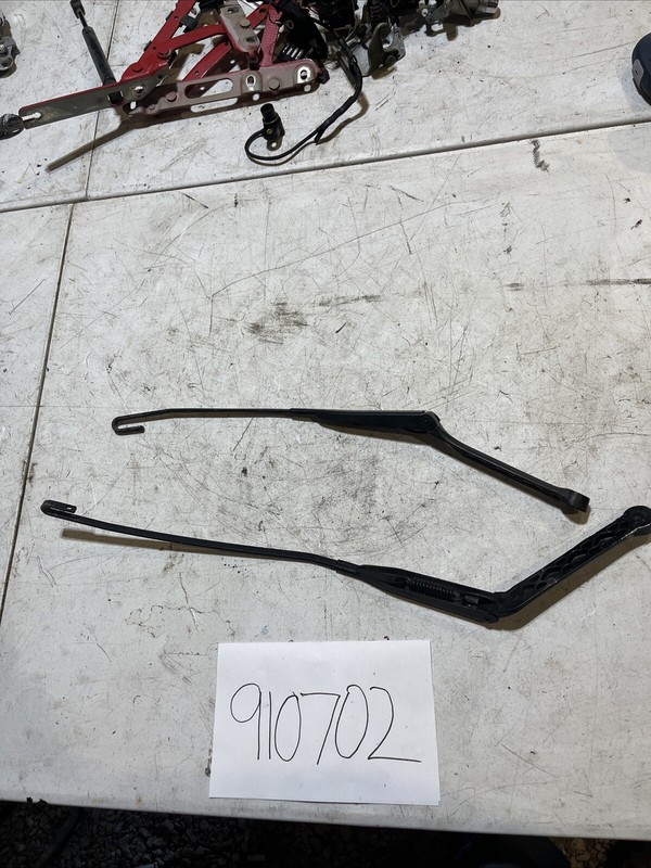 1996 BMW 3-SERIES 328IC CONVERTIBLE WINDSHIELD WIPER ARM SET