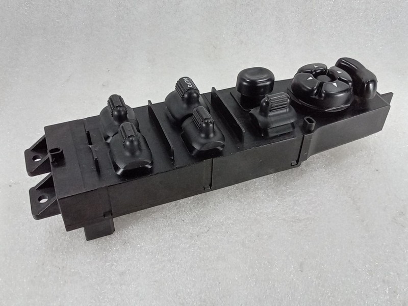 2002-2009 Dodge Ram 1500 2500 IC 496 Left Side Door Master Switch 68171680AB