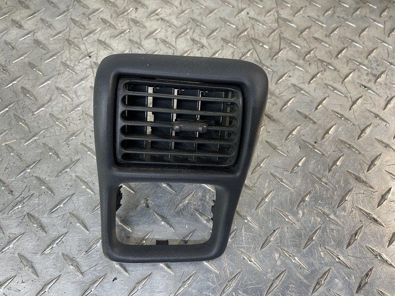 1992-2002 Chevrolet Camaro Driver Left Vent Assembly Oem Tested