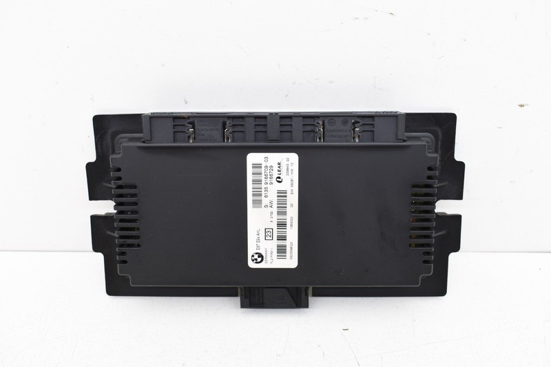 2008 BMW 335xi E90 BCM Footwell Module Halogen PL2 FRM2 OEM KW70