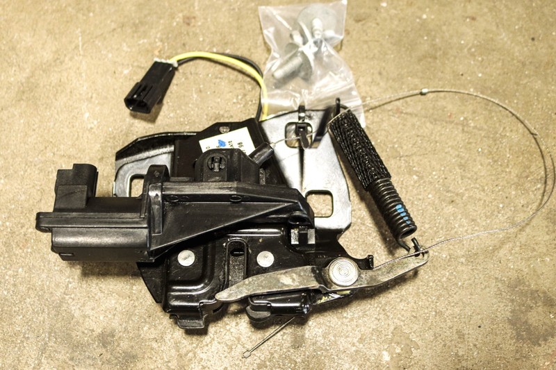 97-04 Chevrolet Corvette C5 Rear Left Trunk Release Latch Actuator OEM *USED*