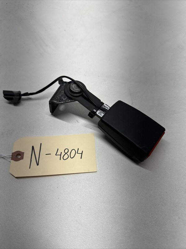 2021-23 Tesla Model S MS Rear Driver Side 2nd Row Seat Belt Buckle Left 4804 B8