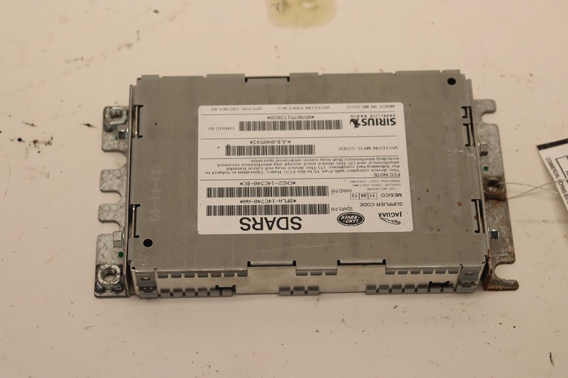 2017-2019 RANGE ROVER SATELLITE RADIO RECEIVER CONTROL MODULE UNIT OEM