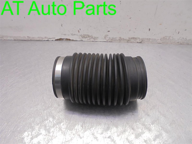 96-99 CHEVY SUBURBAN TAHOE SILVERADO YUKON SIERRA 5.7L AIR INTAKE TUBE 15986080