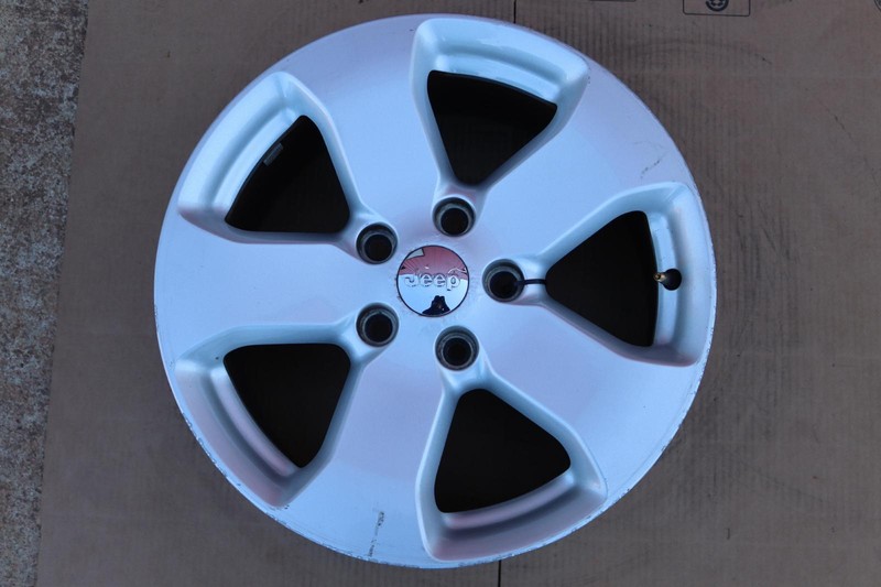 2011-2013 JEEP GRAND CHEROKEE WHEEL RIM R18 18X8 ET56.4 5 SPOKE SILVER OEM