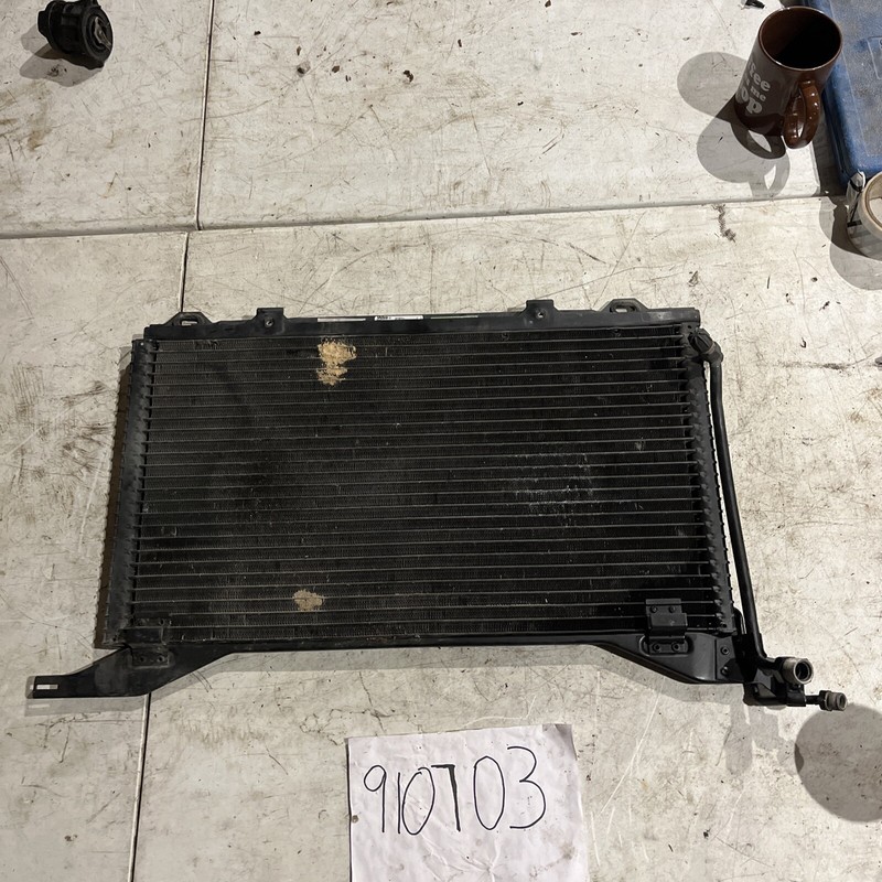 1999 Mercedes-Benz E320 A/C Condenser Radiator 2108300370
