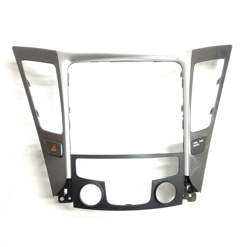 2013 Sonata Hybrid Dash Center Radio Bezel Trim P/N 847404R200
