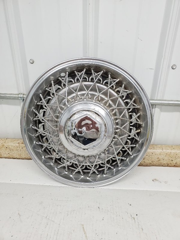 Wheel Cover HubCap Wire Type Fits 79-84 DIPLOMAT 277582