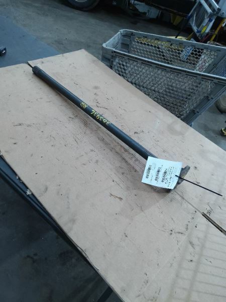 Passenger Axle Shaft Rear Axle 10.50" Ring Gear Fits 00-05 EXCURSION 251274