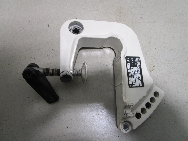 5033406 BRP JOHNSON PORT STERN CLAMP BRACKET 4-6 Hp 4 Stroke