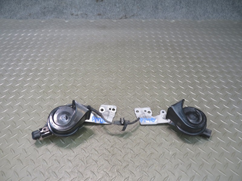 2015-2018 PORSCHE MACAN HIGH & LOW TONE NOTE PITCH HORN SIGNAL SET OF 2