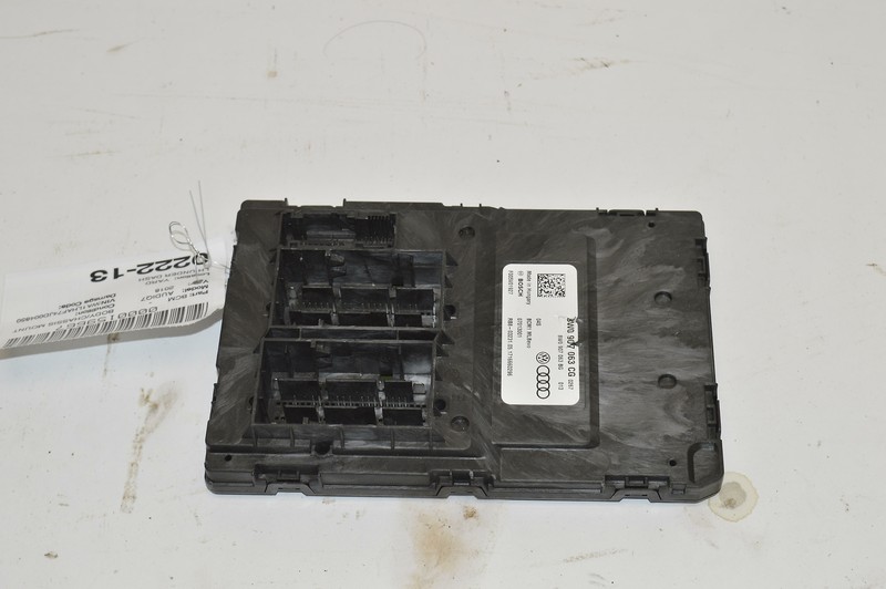 2017-2019 AUDI Q7 2.0L LEFT UNDER DASH POWER SUPPLY BODY COMPUTER MODULE OEM