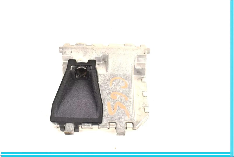 10-13 Mercedes W221 CLS550 E350 S63 AMG Active Lane Assist Front Camera OEM