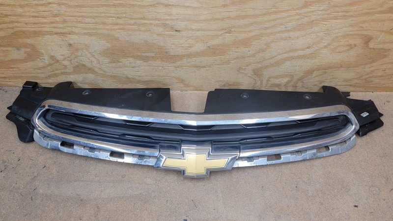 2015 2016 Chevrolet Cruze L LT LS Front Bumper Upper Grille 94516092 OEM
