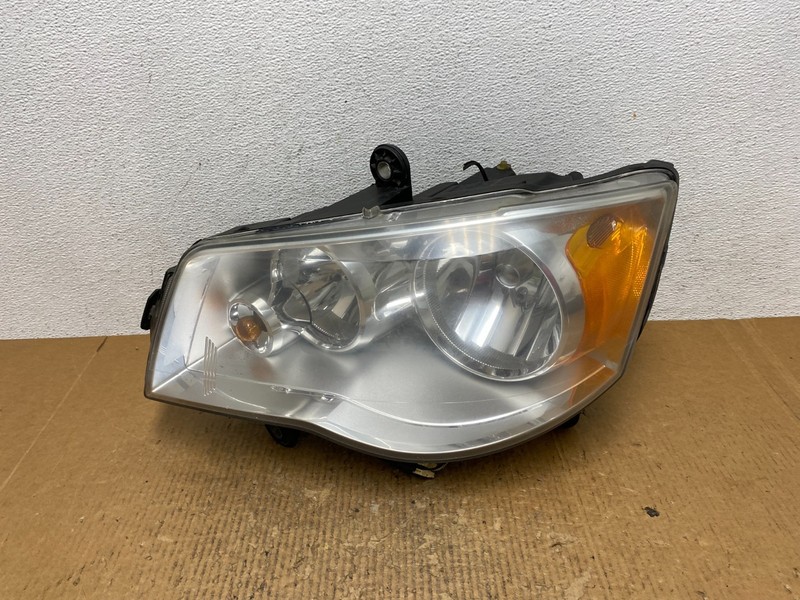 2008 to 2016 Chrysler Town and Country Left Driver Lh Side Headlight AE2715 DW