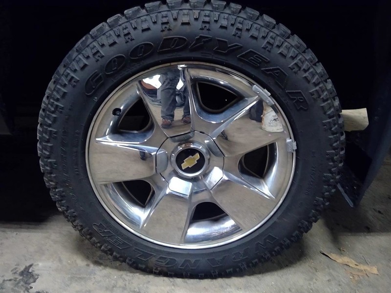 Rim Wheel 20x8-1/2 5 Spoke Covered Lug Nuts Fits 09-11 AVALANCHE 1500 1762469