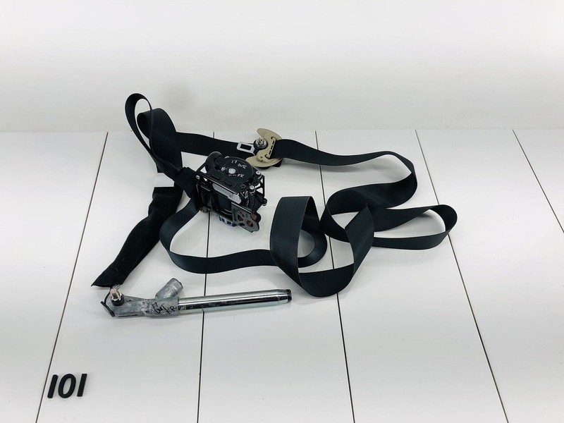 14-20 MITSUBISHI OUTLANDER FRONT RIGHT PASSENGER SIDE SEAT BELT TENSIONER OEM