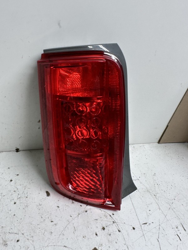 2008-2010 Scion XB Left Driver Tail Light Lamp Taillight Taillamp Oem