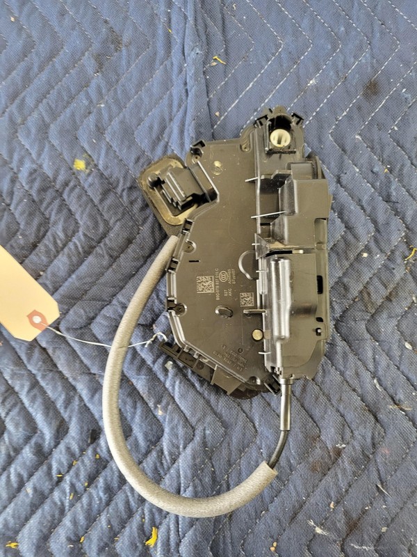 Used Oem Audi Left Driver Front Door Lock Latch for 2019-2025 Q3