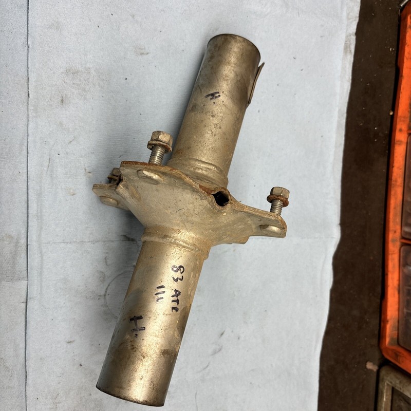 1983 HONDA ATC 110 Vintage Three Wheeler Front Wheel hub Good