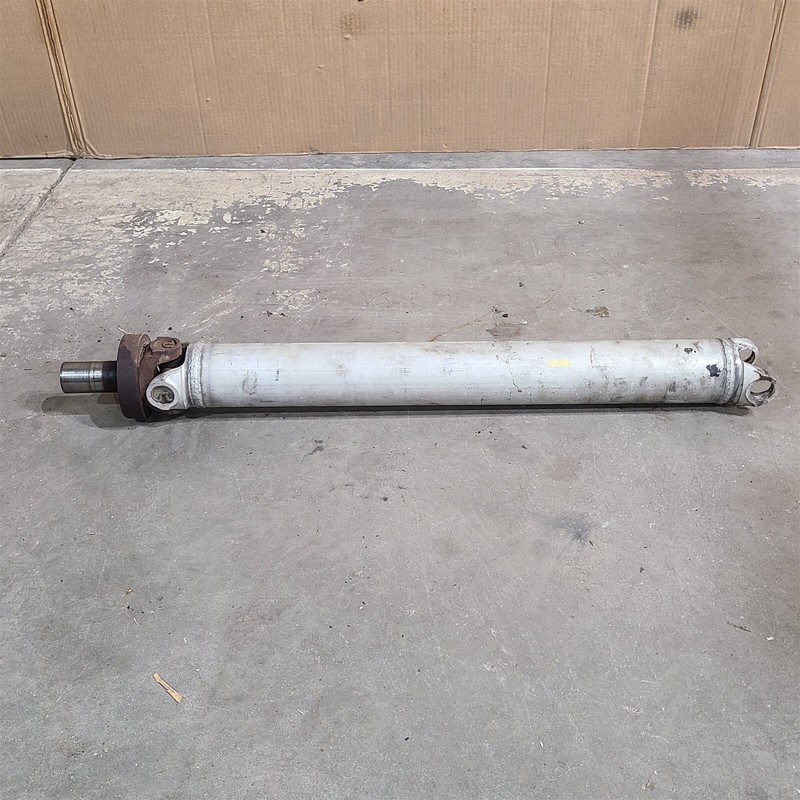 84-96 Corvette C4 Driveshaft Dana 36 Drive Shaft Auto Trans Aa7451