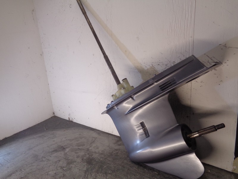 Used 25" Yamaha F200XB 200HP Outboard OEM Lower Unit4STROKE INLINE-4 LEFT HAND