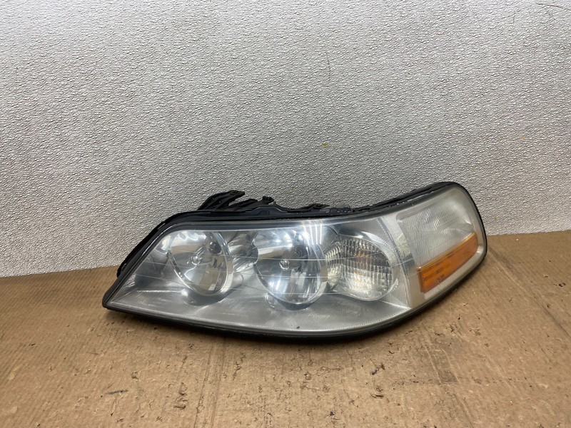 2005 to 2011 Lincoln Town Car Left Driver LH Side Headlight AA8270 DW