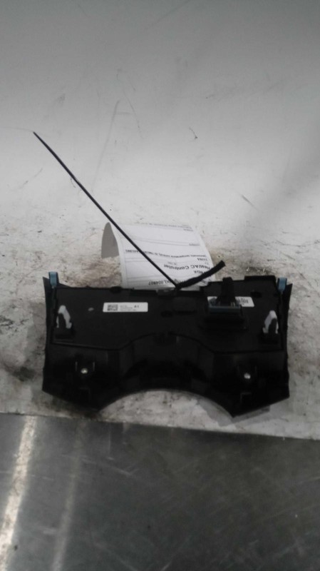 Used A/C Selector Switch fits: 2019 Acura Rdx automatic temperature control ID 7
