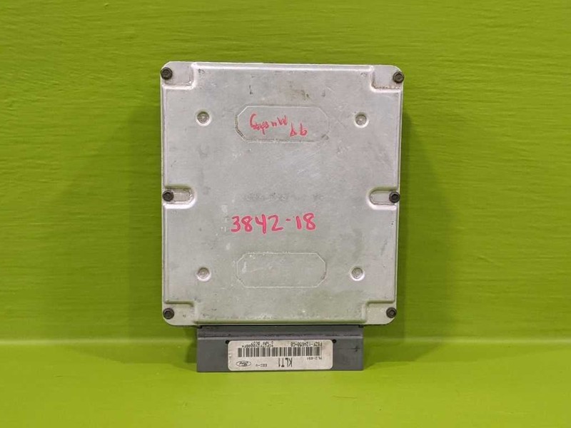 98 MUSTANG 3.8L AT ECM ENGINE CONTROL MODULEID: F8ZF-GBOEM 3842-18