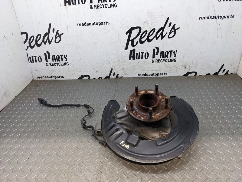 Driver Front Spindle/Knuckle Base Sedan RWD Fits 13-18 ATS 1082155