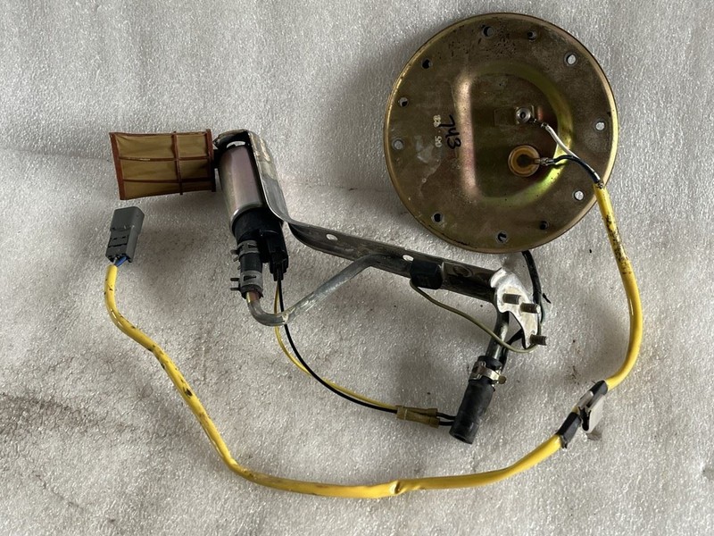 1992 1993 LEXUS SC400 GAS FUEL PUMP 23221-62010 83320-80210 23206-46070