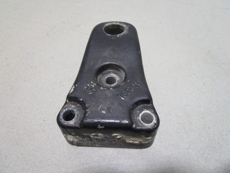 0912391 3858192 OMC Cobra Gimbal Assy Steering Support Bracket