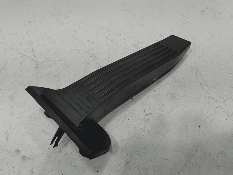 2018-2024 TOYOTA CAMRY GAS PEDAL ACCELERATOR PAD OEM