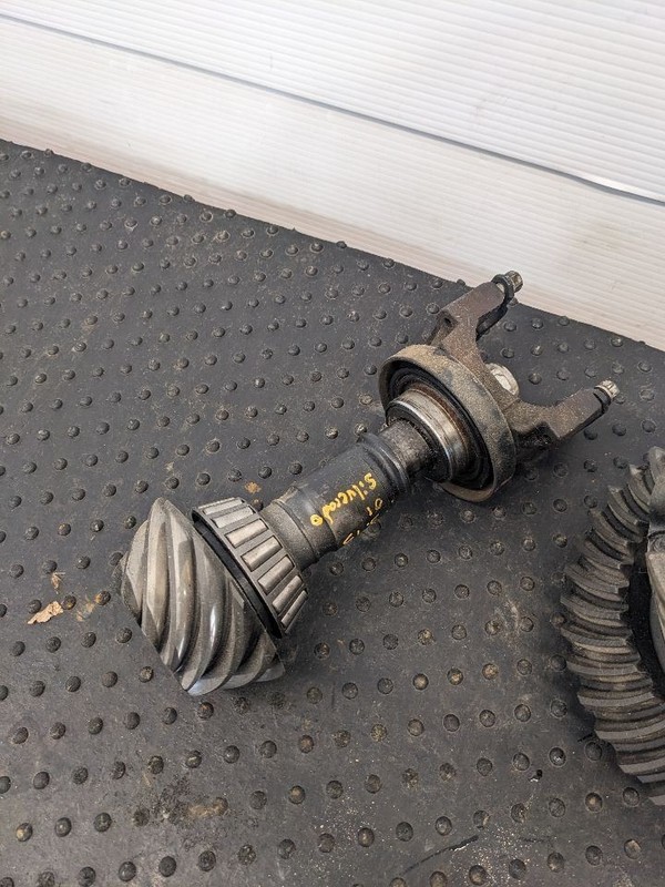 Ring Gear/Pinion Rear Axle 8-1/2" Ring Gear Fits 78-14 SUBURBAN 1500 1187809