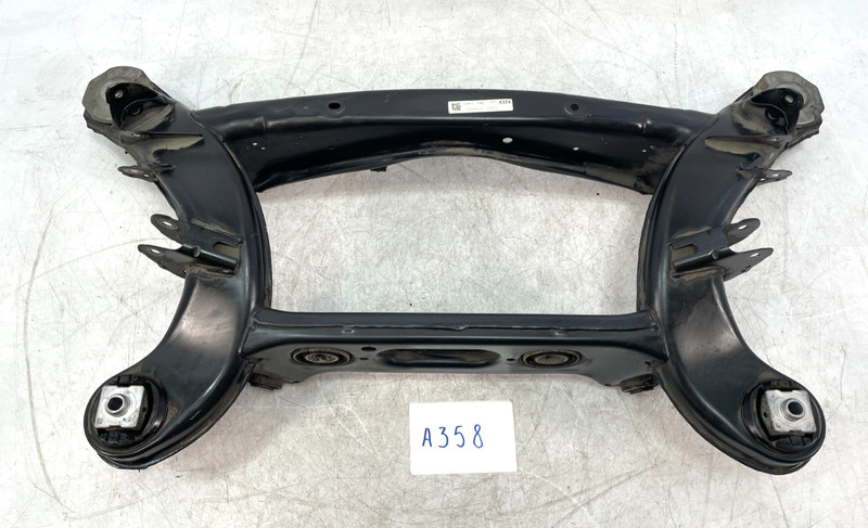 ✅17-23 OEM Mercedes C300 A205 W205 Rear Subframe Crossmember Cross Member Cradle