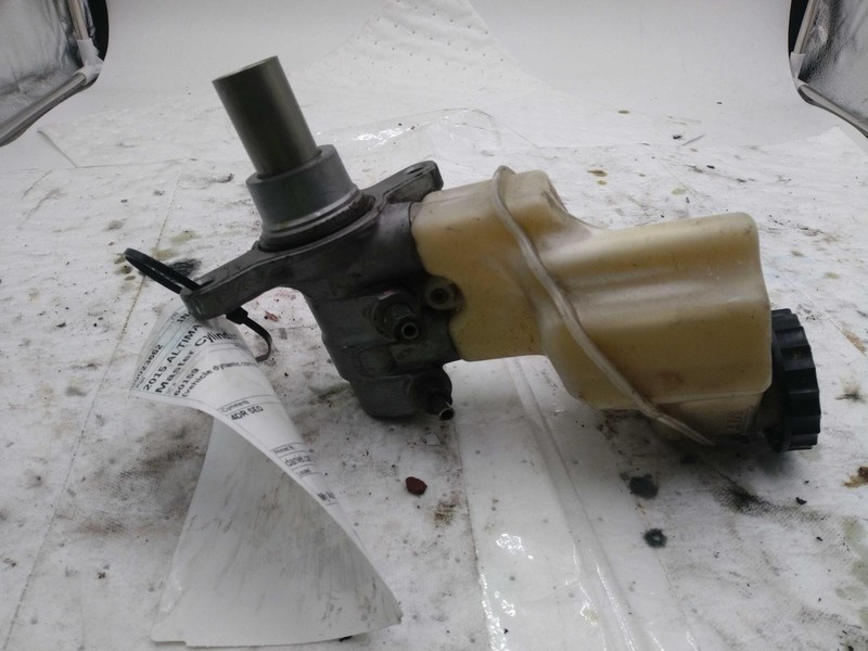 Used Brake Master Cylinder fits: 2015 Nissan Altima vehicle dynamic control Grad