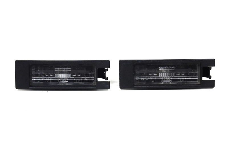 USED Genuine GM Rear License Plate Light Lamp Assembly X2