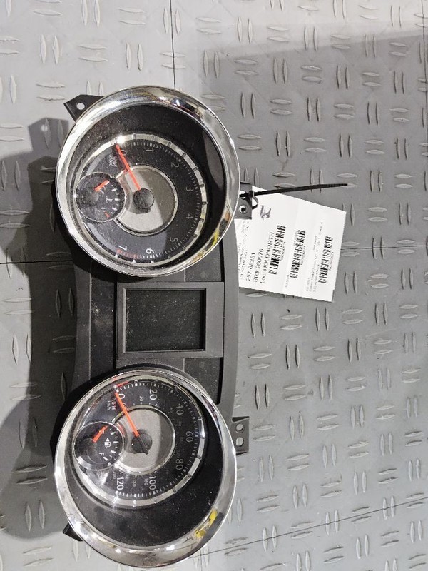 2015-2016 Chrysler Town and Country Speedometer Instrument Cluster 3.6L 120 MPH