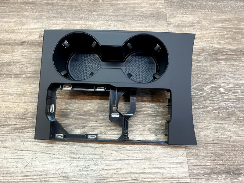 2018-23 VOLKSWAGEN ATLAS CENTER CONSOLE CUP HOLDER BEZEL TRIM OEM 3CN864263FFTI
