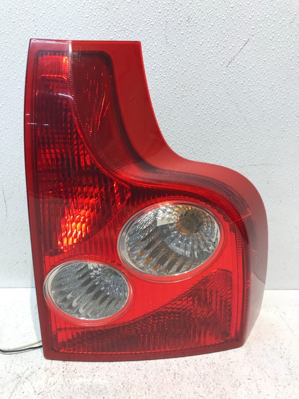 2003-2006 VOLVO XC90 Right Passenger LOWER TAIL LIGHT LAMP ASSEMBLY