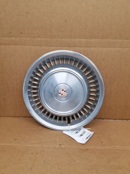 Wheel Cover HubCap Excluding Fleetwood Brougham Fits 73 CADILLAC 256619