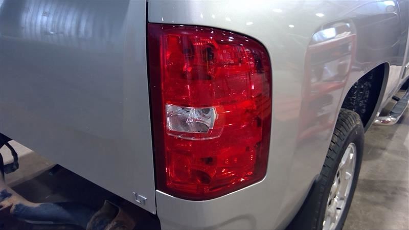 Passenger Tail Light Pickup With Box DRW Fits 10-11 SIERRA 3500 PICKUP 3278059