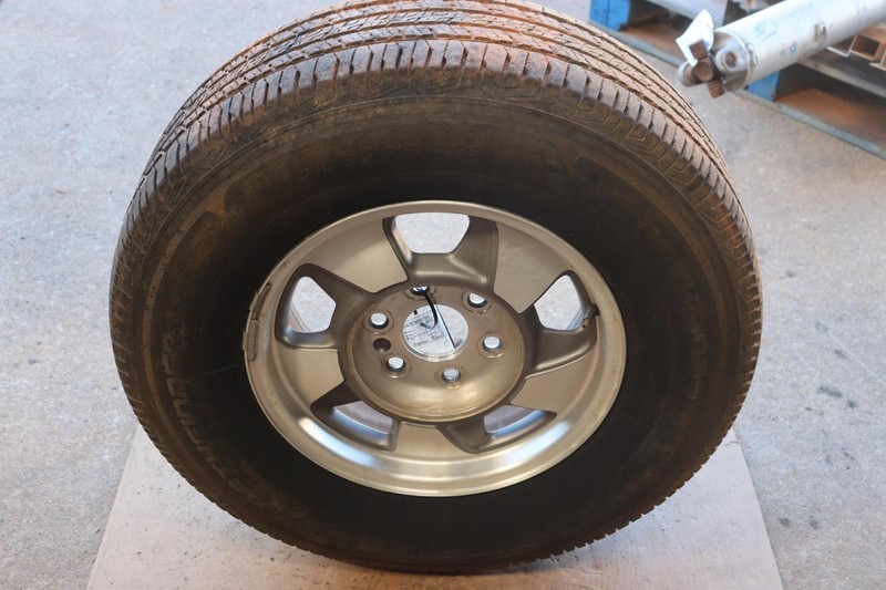 2000-2003 CHEVY TAHOE WHEEL RIM TIRE PATHFINDER HT 245/75 R16 16X7 5 SPOKE OEM