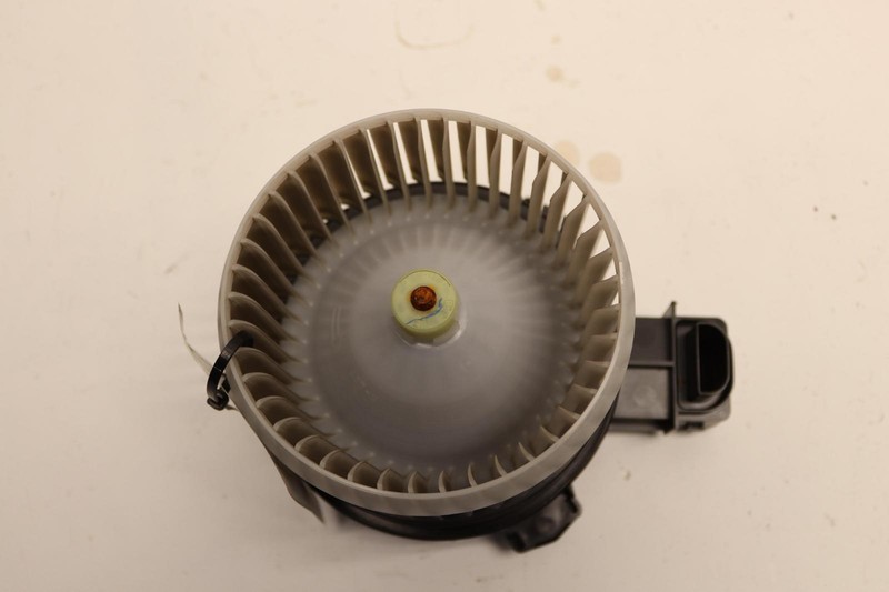 2018-2023 SUBARU CROSSTREK A/C AIR HEATER CONDITIONING BLOWER MOTOR FAN OEM
