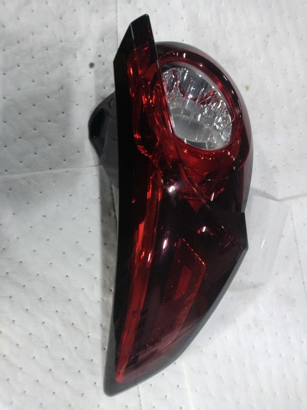 2016 MAZDA CX-9 Right Tail Light Assembly White OEM 710816 138k Miles