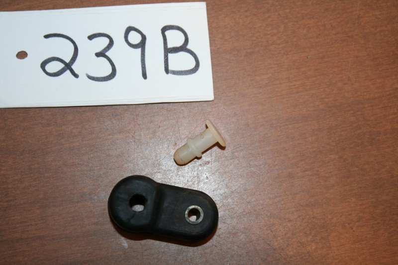 1985 Honda ATC 250SX Tail Light Rubber Hanger Mount OEM 85 86 87