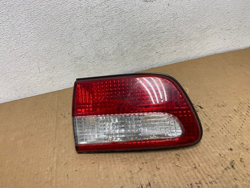 2001 2002 2003 Toyota Sienna Left Driver Lh Side Inner Tail Light OEM AD2382 LK