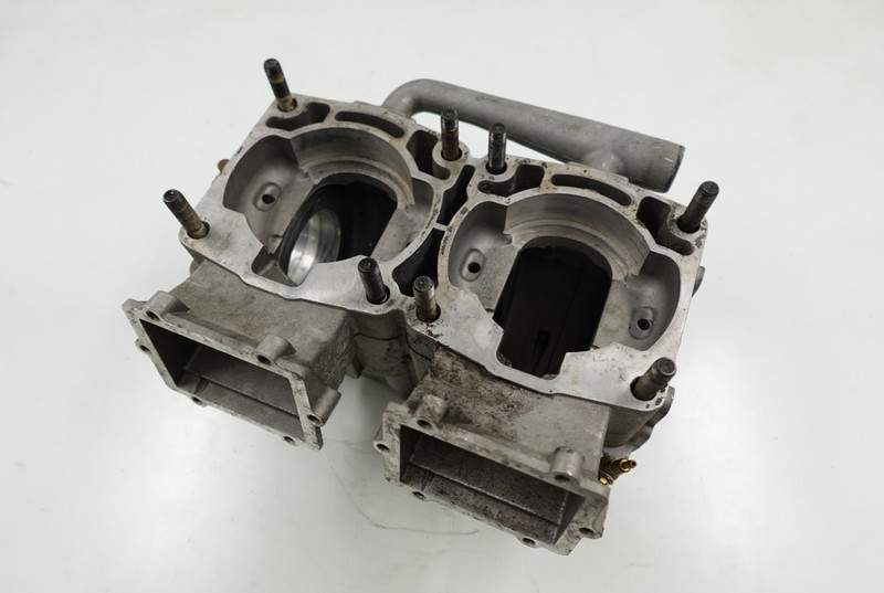 2005 Polaris RMK 800 OEM Engine Block Crank Case 2202312